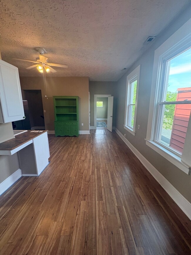 Photo - 328 Bush St Apartment