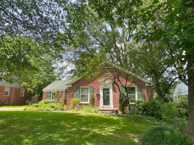 Building Photo - 961 Little John Rd