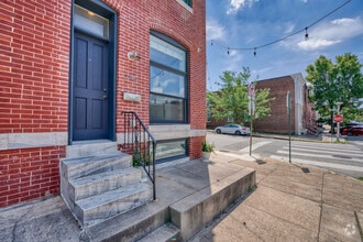 Building Photo - 345 S Clinton St