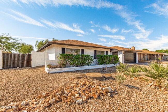 Foto del edificio - 1835 E Yale Dr