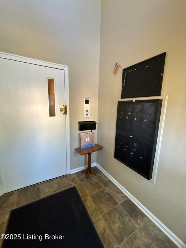 Building Photo - 816 Washburn Ave