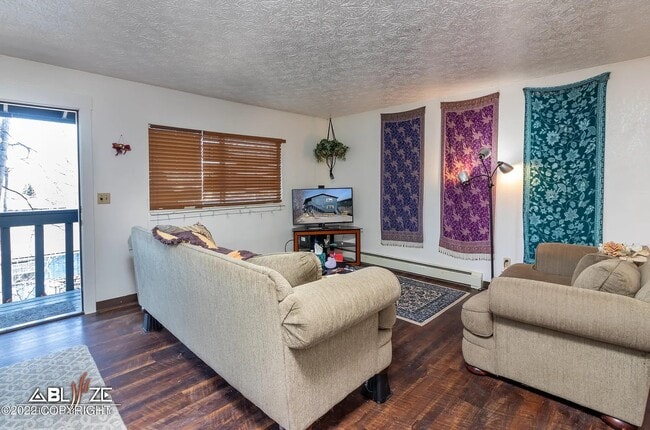 Foto del edificio - 7541 Peck Ave