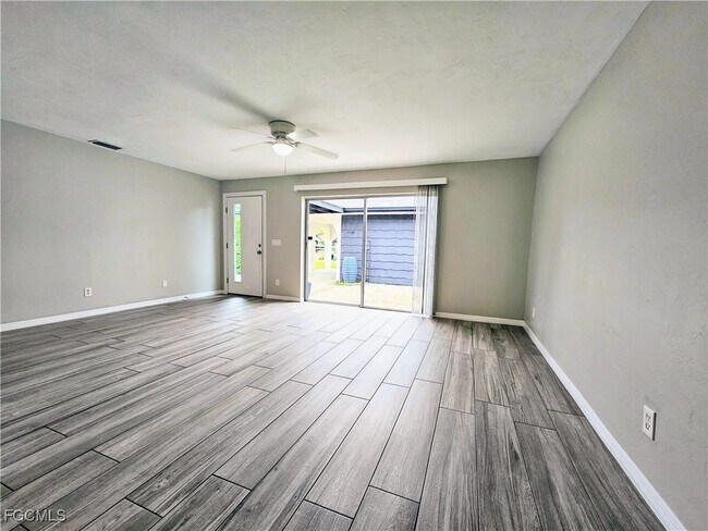 Foto del edificio - 523 SE 24th Ave