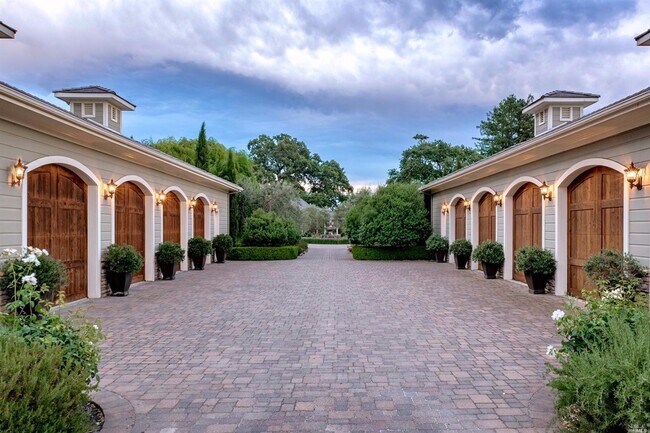 Foto del edificio - 345 Silverado Trail N
