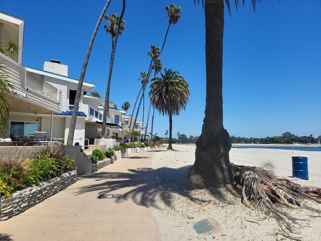 Foto del edificio - 2950 Bayside Ln