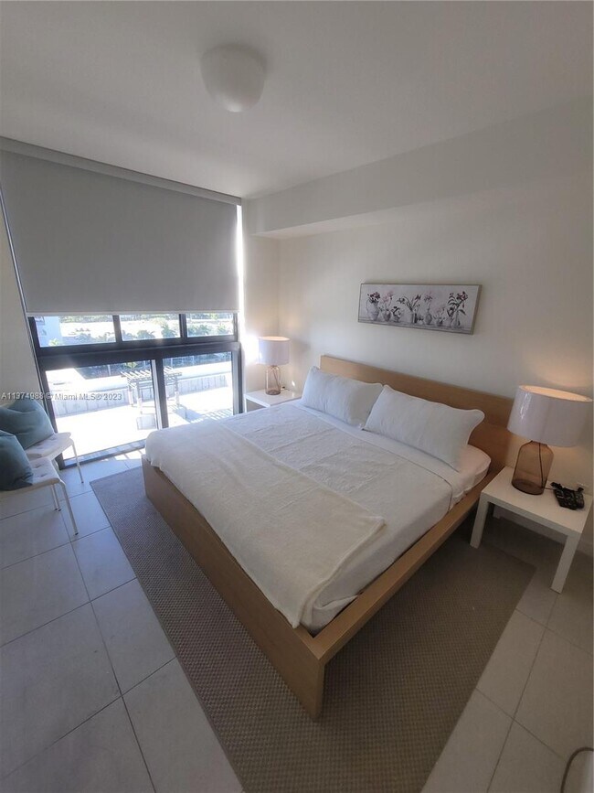 Foto del edificio - 5350 NW 84th Ave