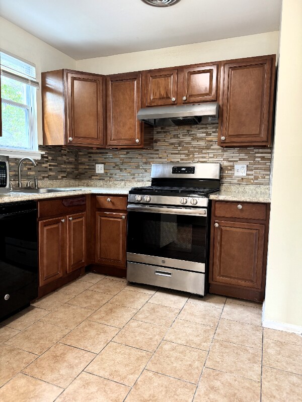 Primary Photo - 9450 Fairgreen Ln