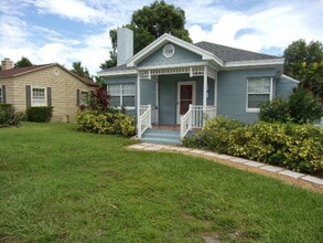 Building Photo - 826 Hollingsworth Rd