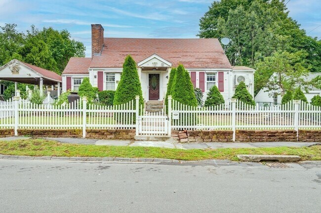 Building Photo - 51 Lawnview Dr