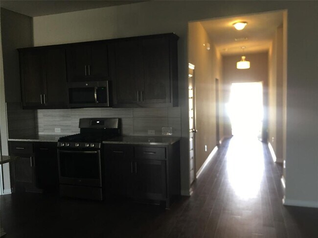 Building Photo - 2917 Diego Dr