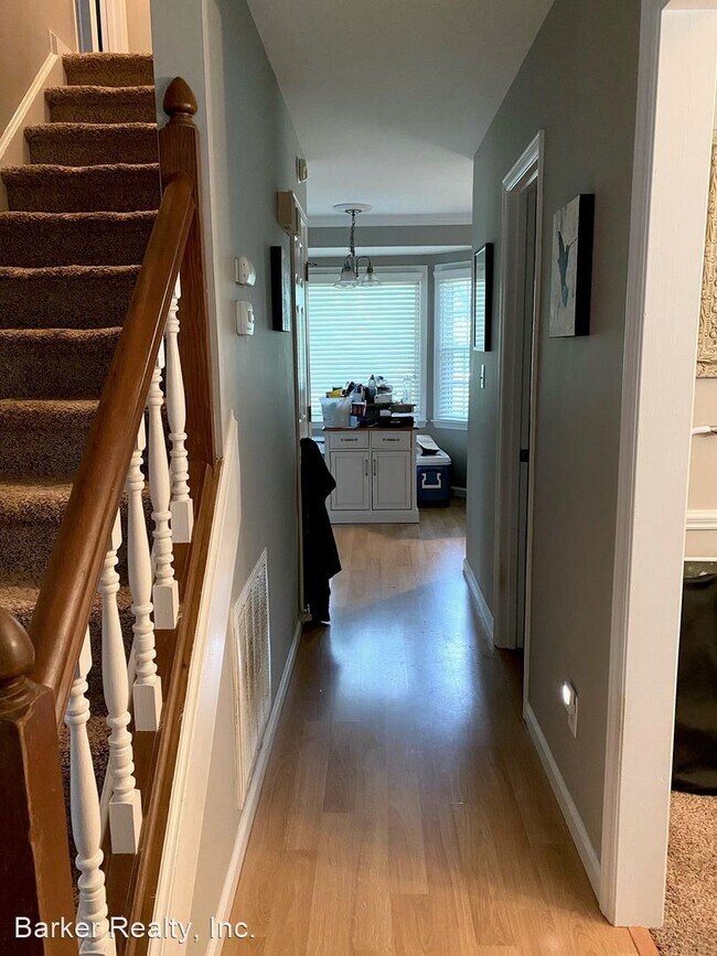 Foto del edificio - 3 br, 2.5 bath House - 8421 Bells Lake Road
