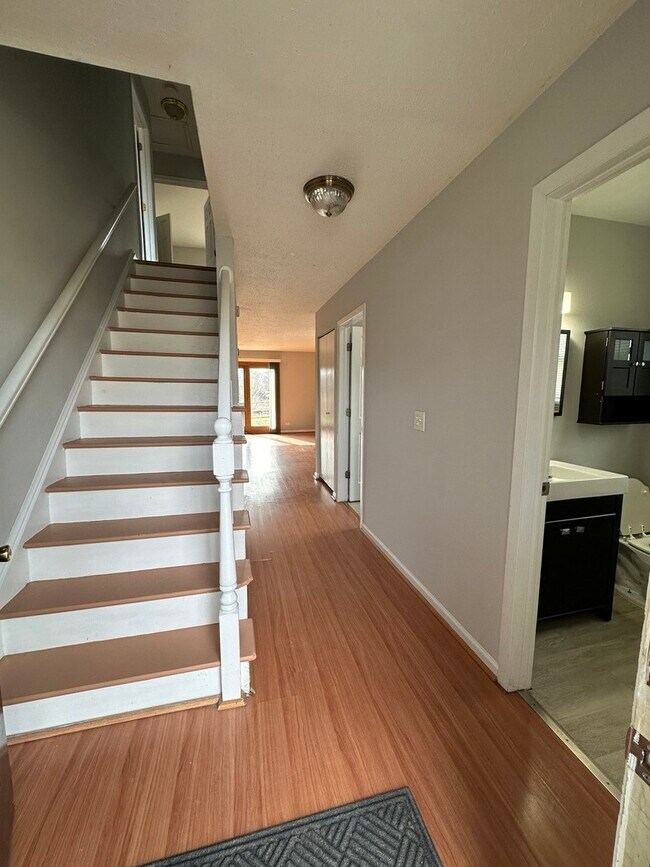 Building Photo - 2177 Wildwood Ct