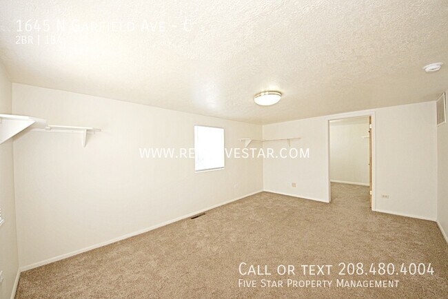 Foto del edificio - 1645 N Garfield Ave