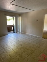 Building Photo - 915 S Seminole Dr