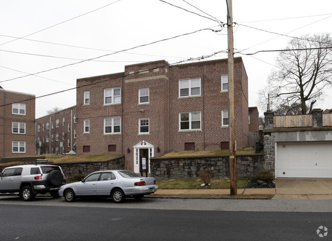 Building Photo - Delfe Apartments at Trolley Square