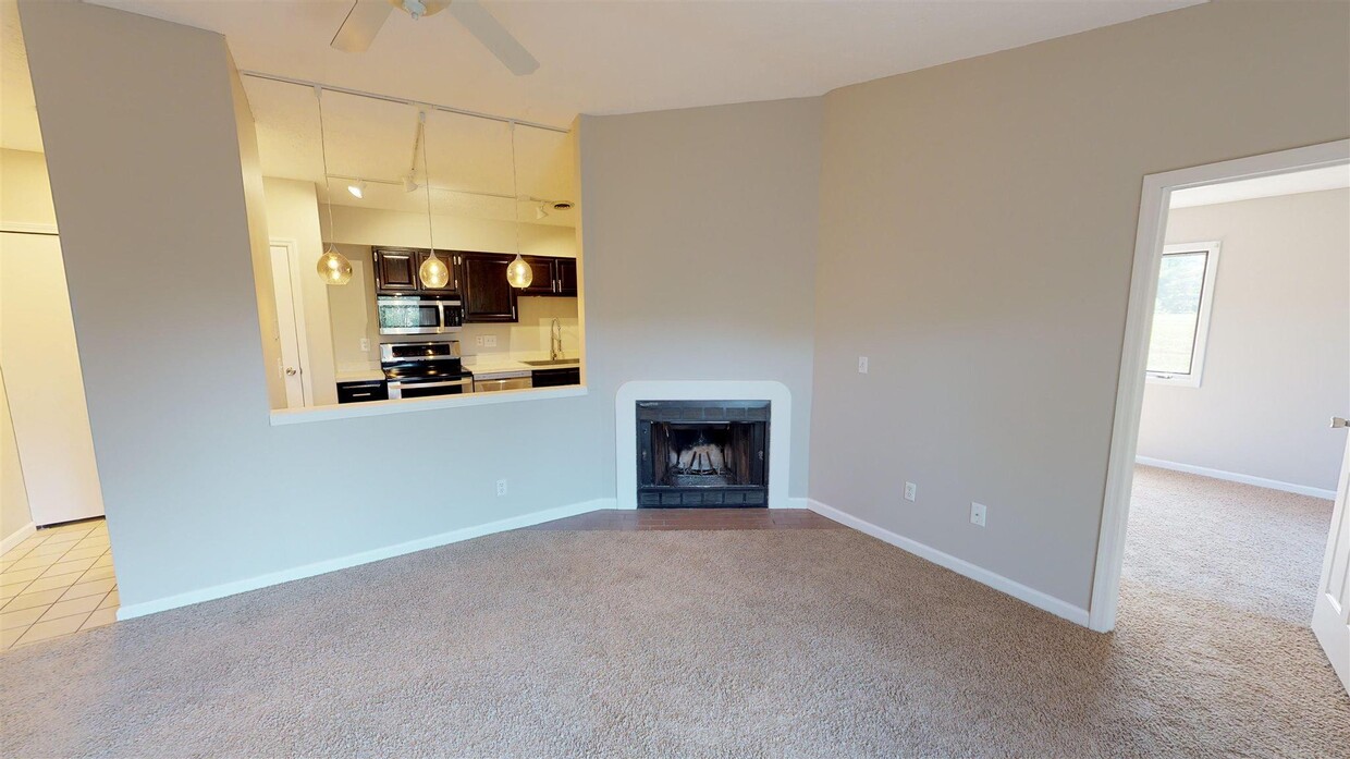 9621 S Lake Ridge Dr, Bloomington, IN 47401 Condo for Rent in