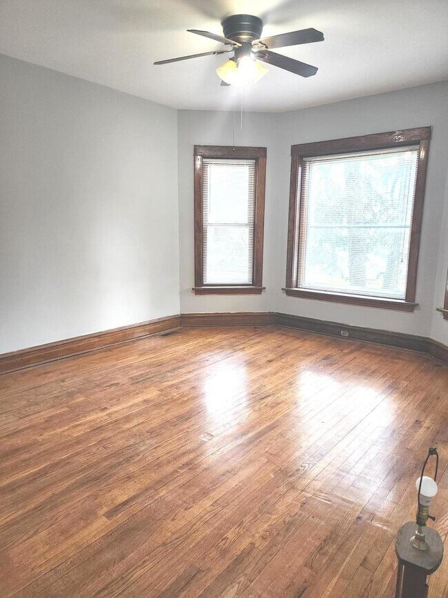 Foto del edificio - 2224 N Lawndale Ave