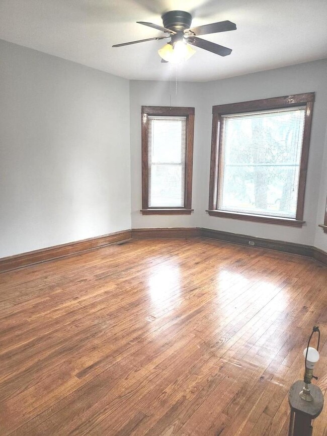 Building Photo - 2224 N Lawndale Ave
