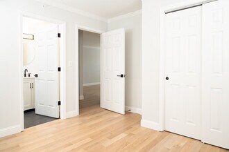 2 Bedroom Model 1U Primary Bedroomroom - The Regency on Elm