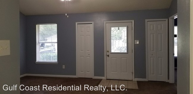 Building Photo - 3 br, 2 bath House - 1013 Ash St.