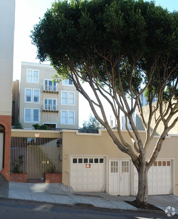 Primary Photo - 567-579 Lombard St