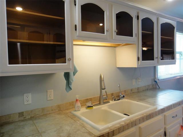Building Photo - 818 Melrose Dr