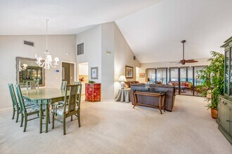 Building Photo - 825 Reef Point Cir