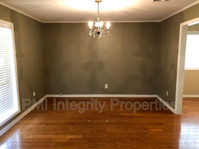 Building Photo - 310 S Audubon Blvd