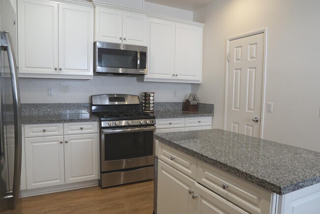 Foto del edificio - 637 Calle Vibrante