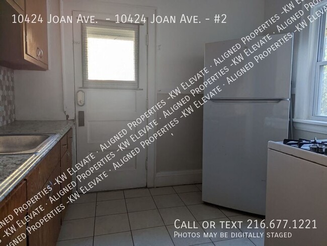 Foto del edificio - 10424 Joan Ave