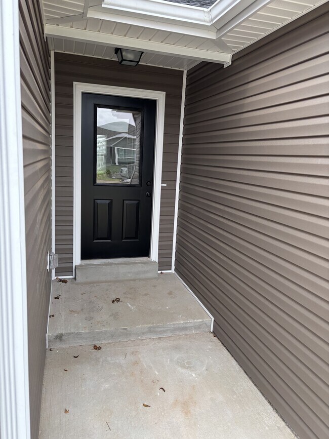 Foto del edificio - 921 Alberta Dr