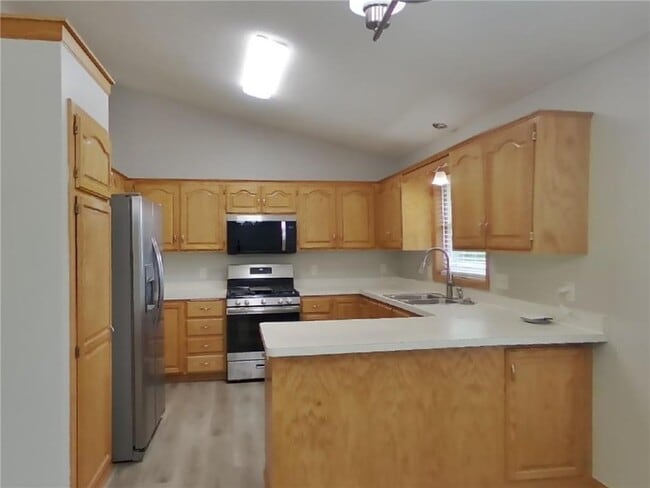 Building Photo - 3649 Kahler Dr NE