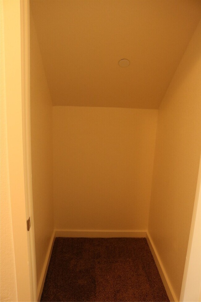 Foto del edificio - 10535 Mills Rd