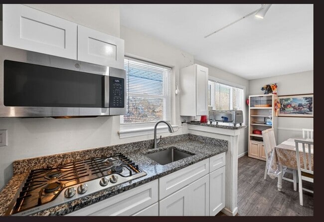 Foto del edificio - 6212 87th Ave