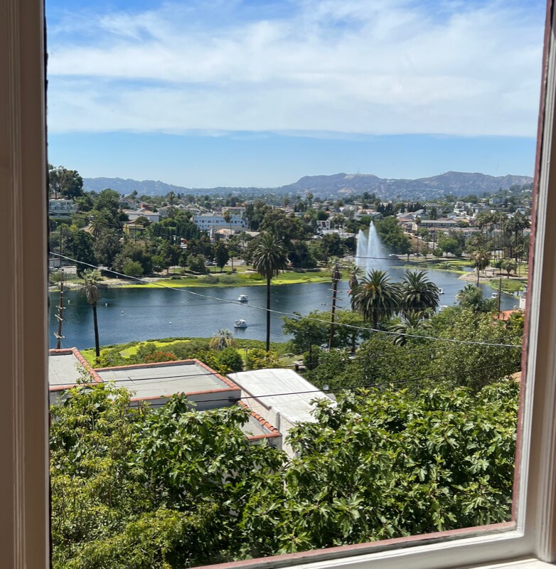 Foto principal - 1086 1/2 W Kensington Rd