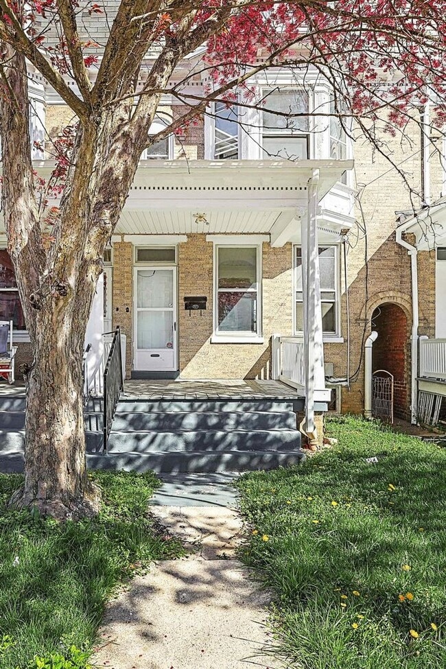 Building Photo - Coming Soon - Spacious 4 Bedroom, 1.5 Bath...