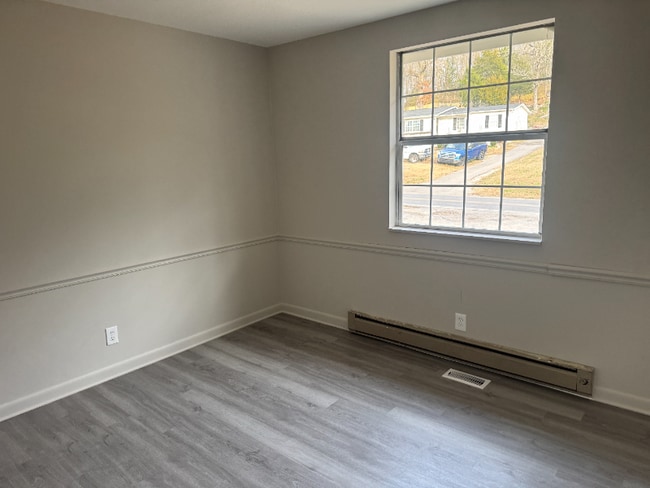 Building Photo - 2375 Una Antioch Pike