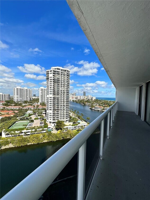 20515 E Country Club Dr Unit 1949, Aventura, FL 33180 Condo for Rent