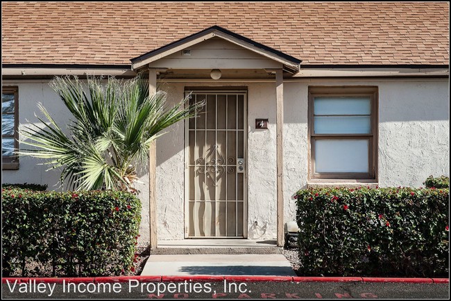 Building Photo - 1110 E Highland Ave