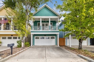 Building Photo - 1322 Dian St