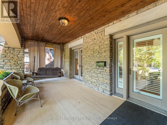 Building Photo - 17 Balsam Ave