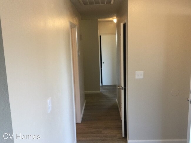 Building Photo - 4 br, 2 bath House - 5933 E. Ramona Ave.