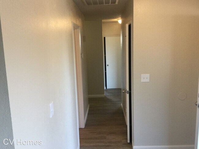 Foto del edificio - 4 br, 2 bath House - 5933 E. Ramona Ave.