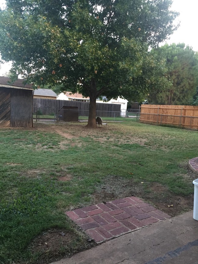 Building Photo - 5119 Lakefront Dr