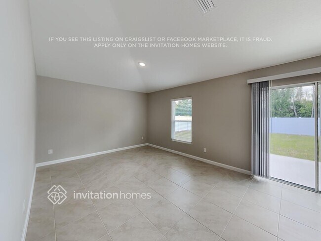 Foto del edificio - 1762 SW Airoso Blvd