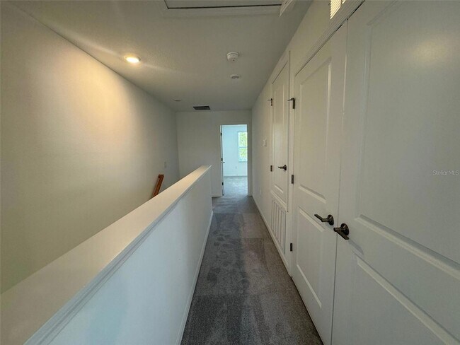 Building Photo - 3133 Skyline Lp