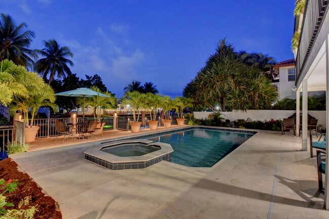 Foto del edificio - 399 SW 15th St