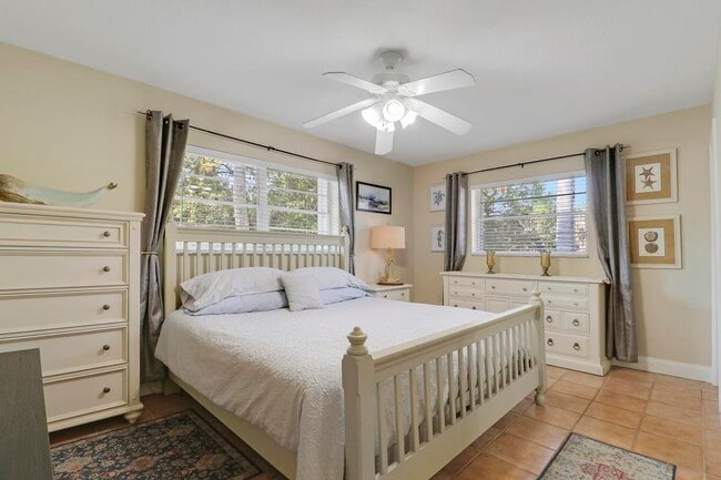 Photo - 402 Fern St Apartment