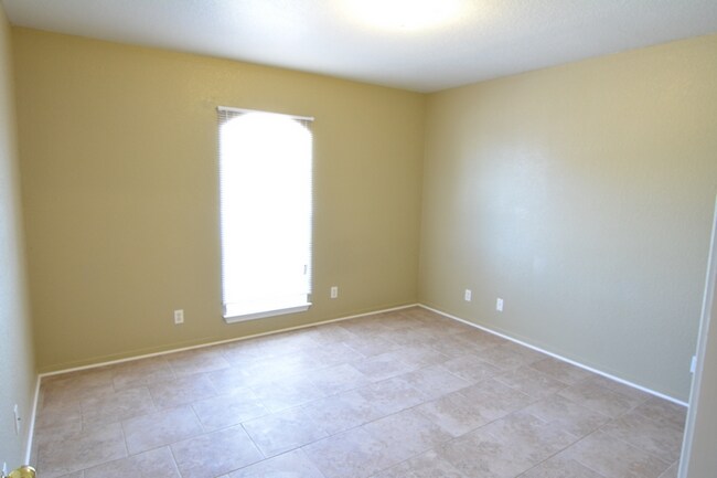 Building Photo - 1226 Walt Morgan Cir