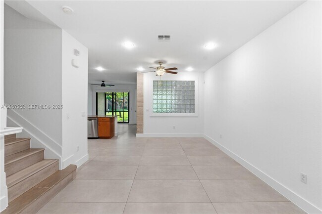 Building Photo - 13012 Riverwalk Cir N